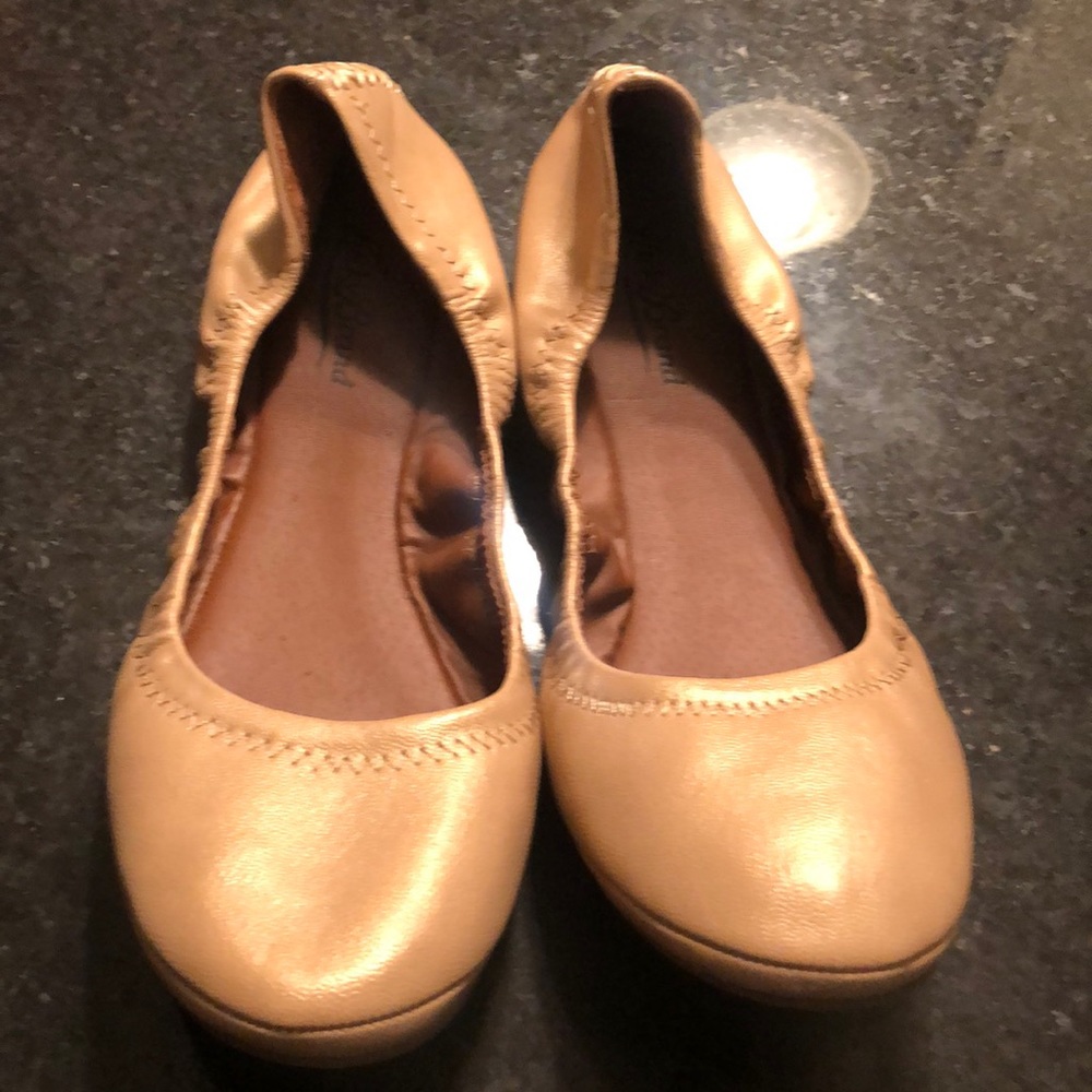 Lucky Brand Erin Shimmery Rose Gold Flats